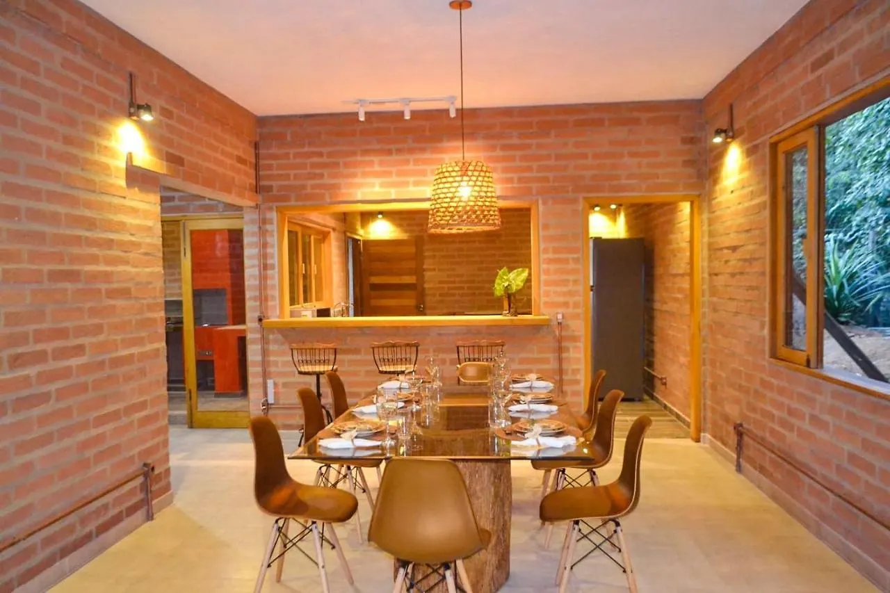 Дом отдыха Casa Em Condominio Com Piscina, Quintal E Garagem Порту-Сегуру
